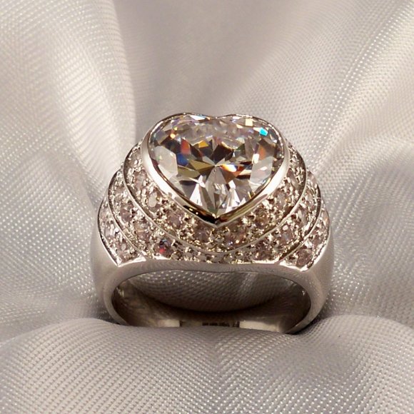 NEW Heart Clear & Very Lite Pink Cubic Zirconias Silver DESIGNER Ring - Picture 1 of 11